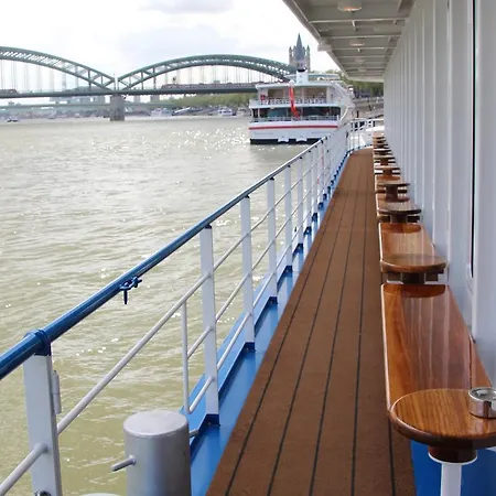 Fairtours Hotelschiff Regina Rheni **** Botel Düsseldorf